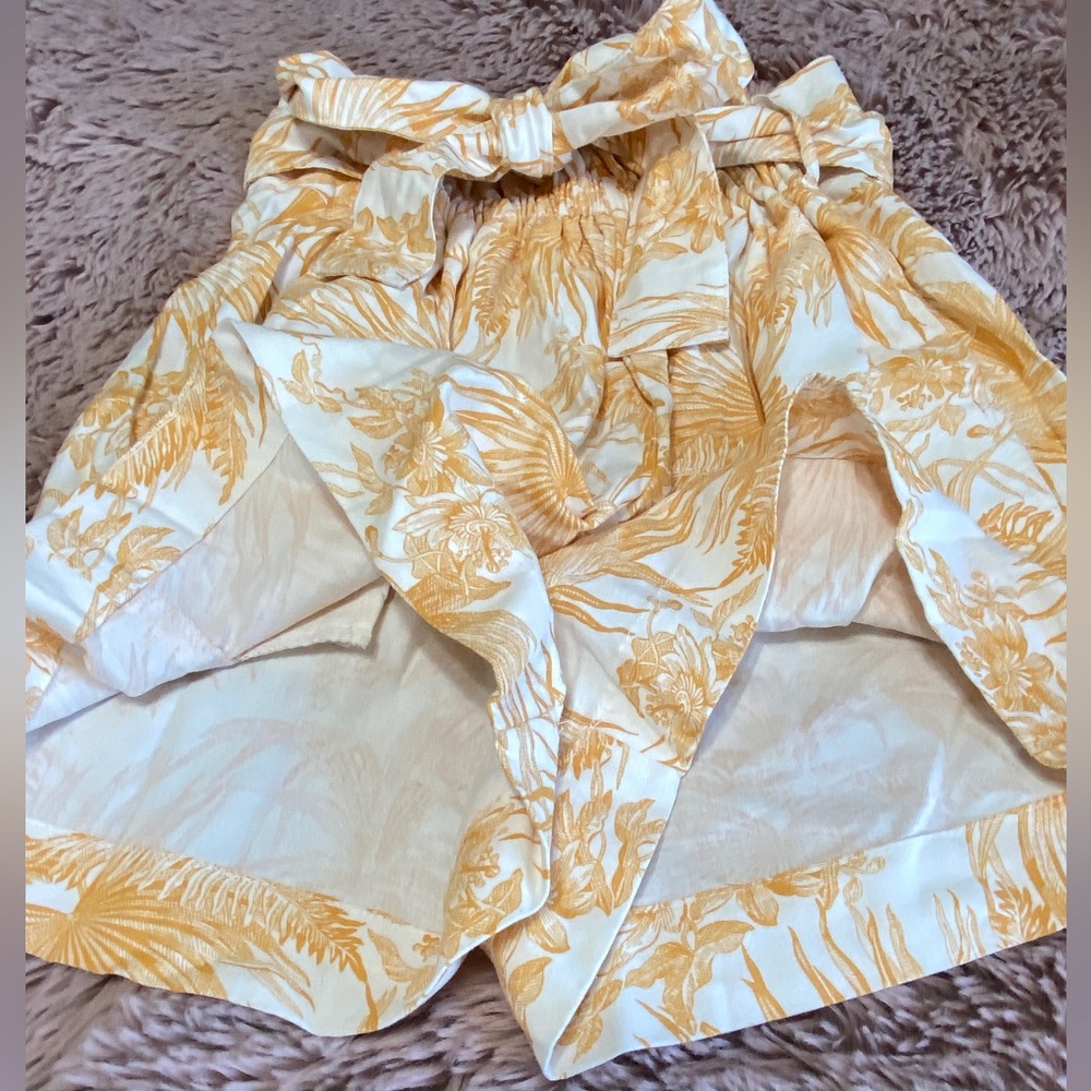Ophelia Roe Printed Shorts - Picture 3 of 13